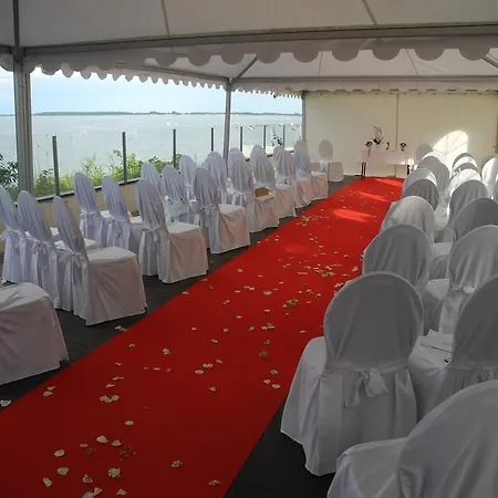 Strandhotel Steinberghaff Отель Штайнберг