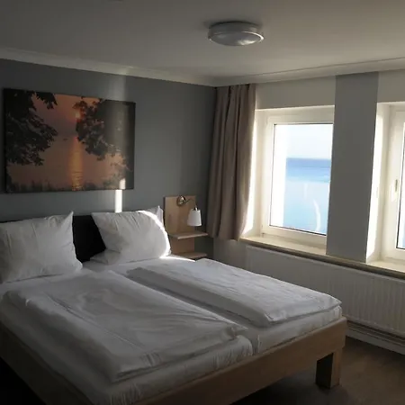 Strandhotel Steinberghaff Отель *