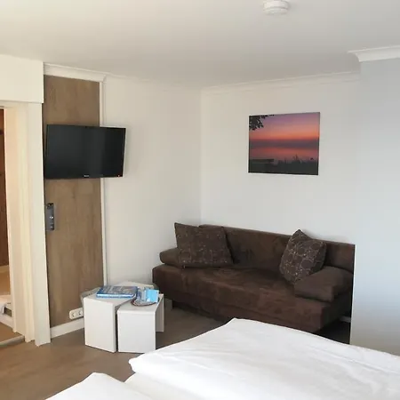 Отель Strandhotel Steinberghaff Штайнберг